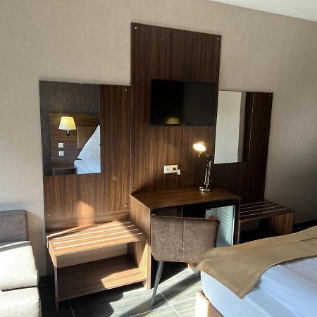 Hotel Pasa Paradies Kostenlose Parkplaetze Hanau Exterior foto