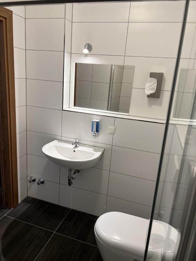 Hotel Pasa Paradies Kostenlose Parkplaetze Hanau Exterior foto